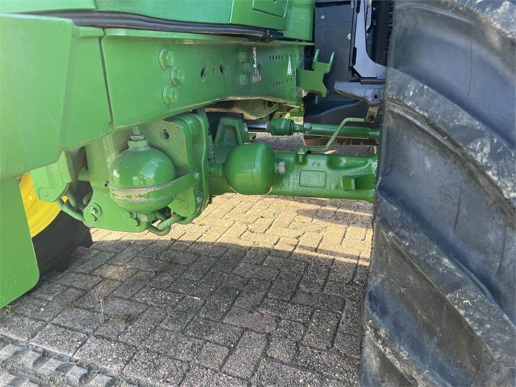 John Deere 6145R