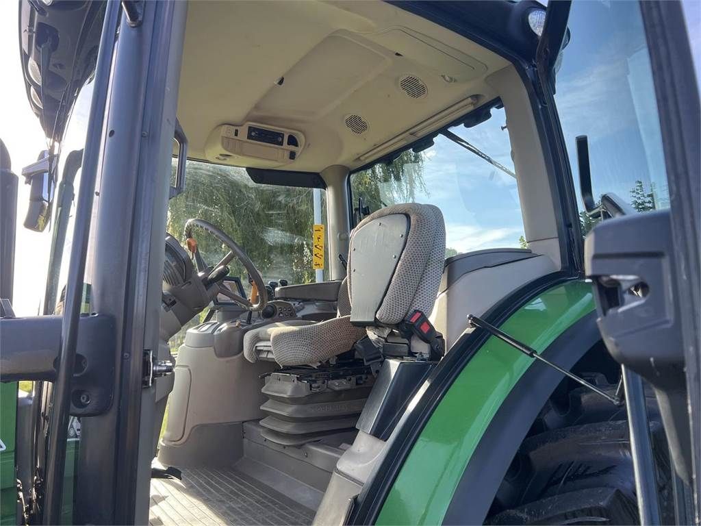 John Deere 6145R