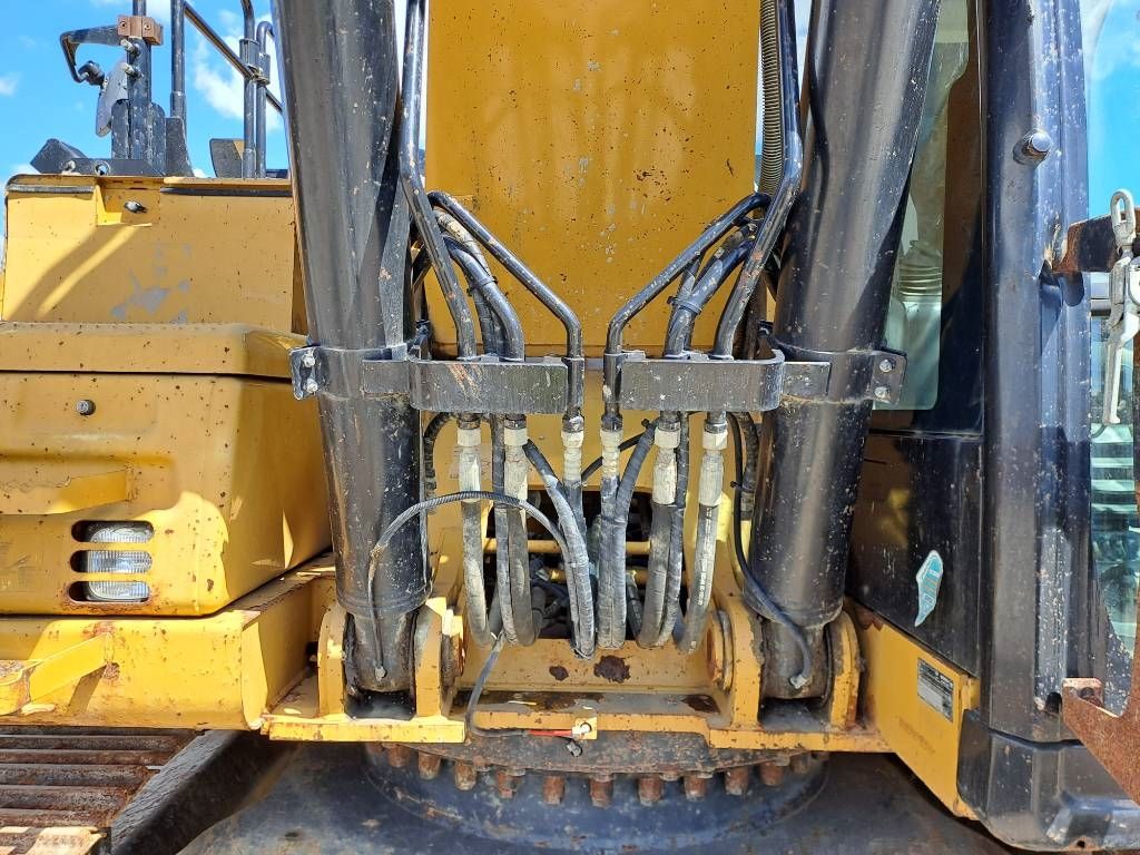 CAT 330FL N