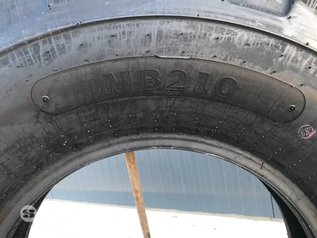 Magna 1400 x 24
