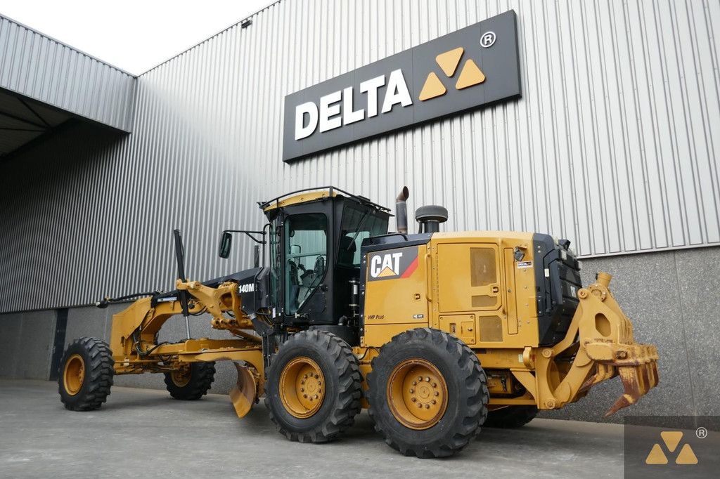 Caterpillar 140M2