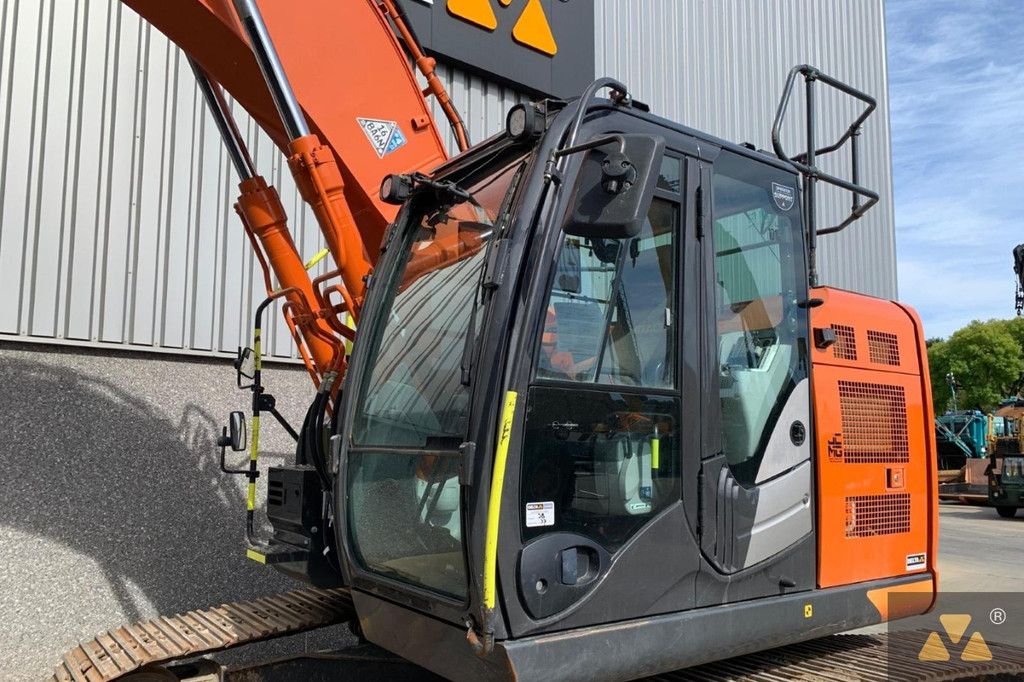 Hitachi ZX225USLC-6