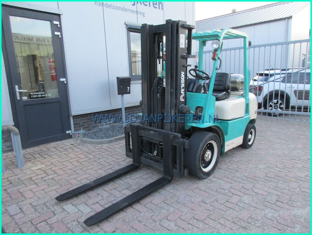 Artison FG30 Nissan LPG 2499uur+triplex4.5m+shift+210cm hoog