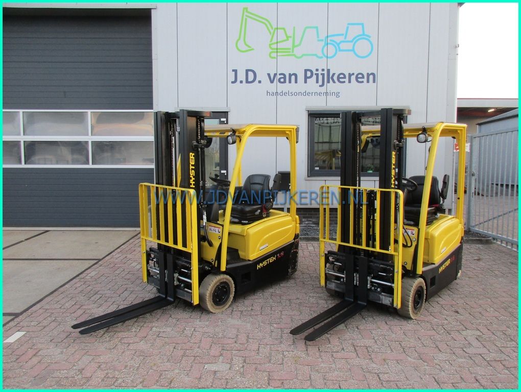2x Hyster J1.6XNT 2018 triplex4.9m+sideshift+forkversteller