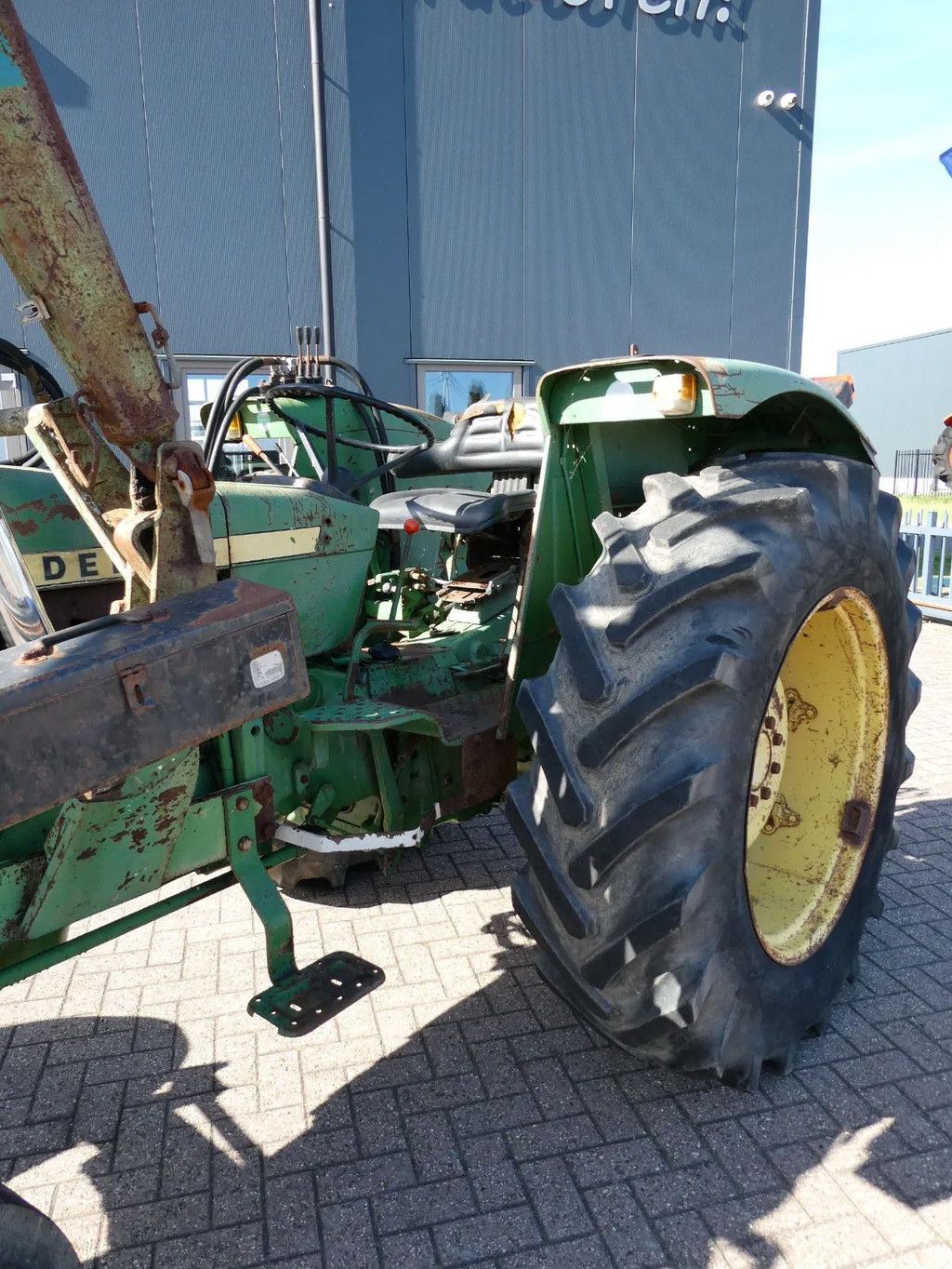 John Deere 2130 2wd / 4325 Draaiuren / Margetrekker