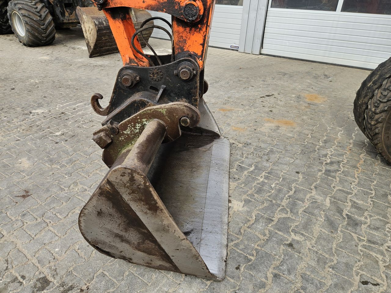 Hitachi ZX130W