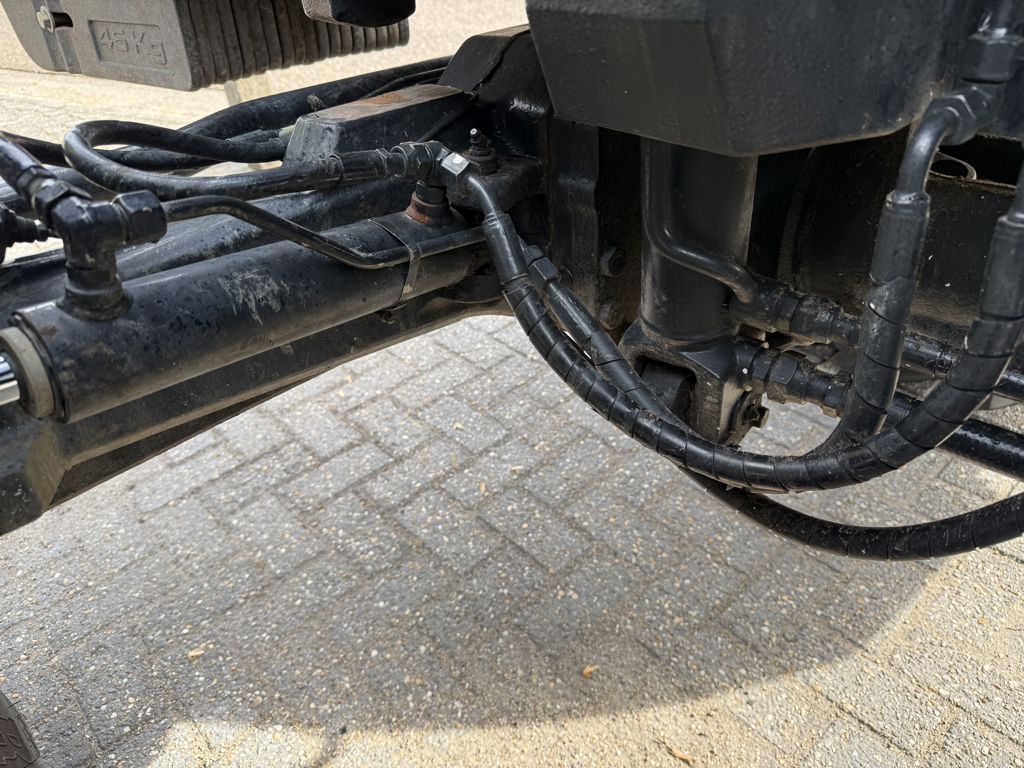 New Holland T6070 Elite