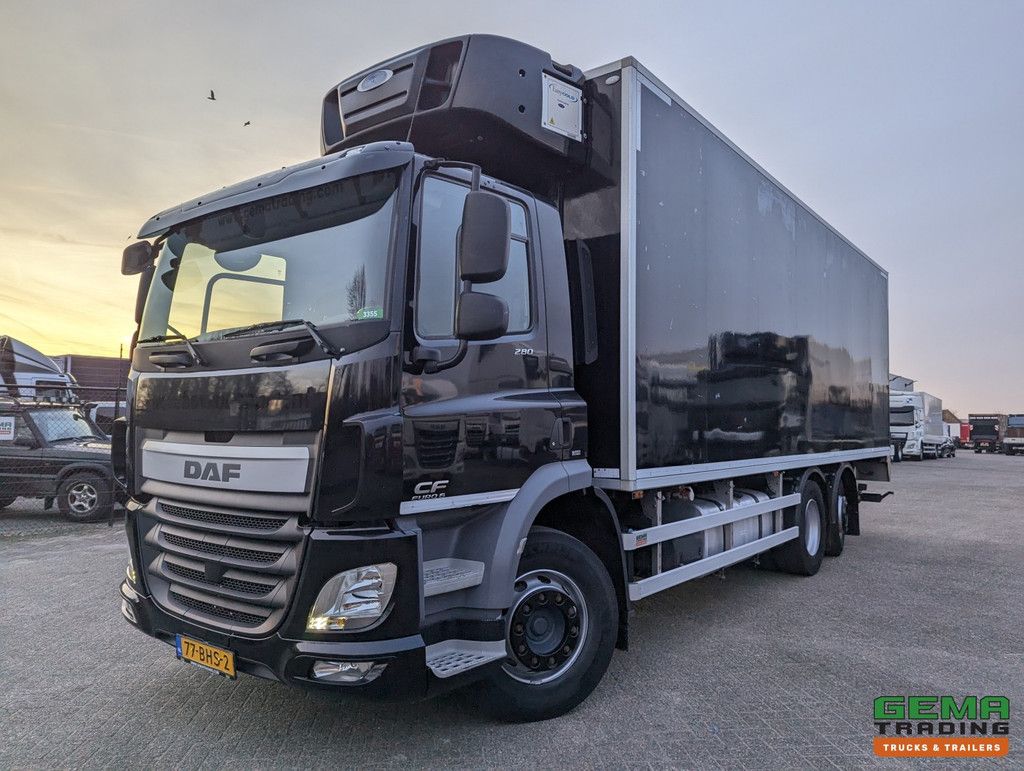 DAF CF 280 FAN 6x2/4 DagCab Euro6 - Koel-VriesBak 7.9m + Carrier Supra 1150MT + Laadklep 2000kg - 10/2025APK