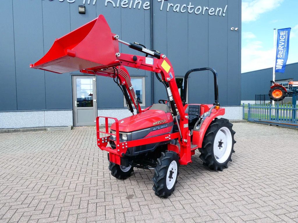 Mitsubishi MT200 4wd / 0145 Draaiuren / Margetrekker