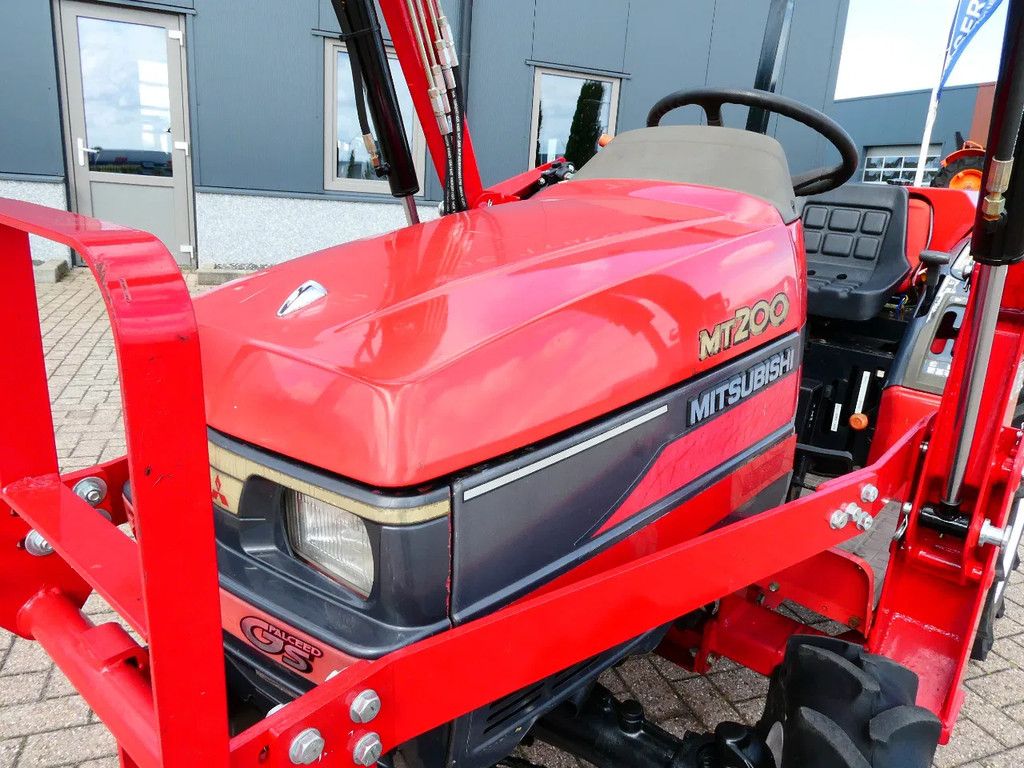 Mitsubishi MT200 4wd / 0145 Draaiuren / Margetrekker