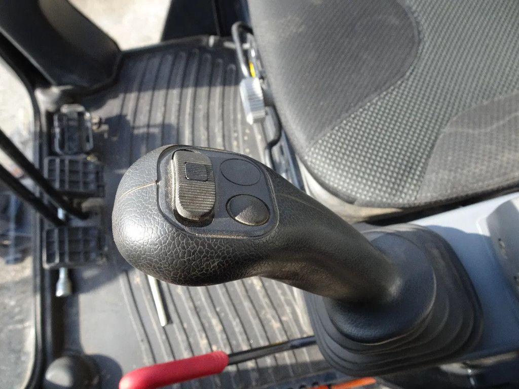Hitachi ZX19-6