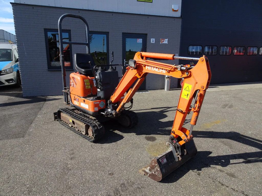 Hitachi ZX10U