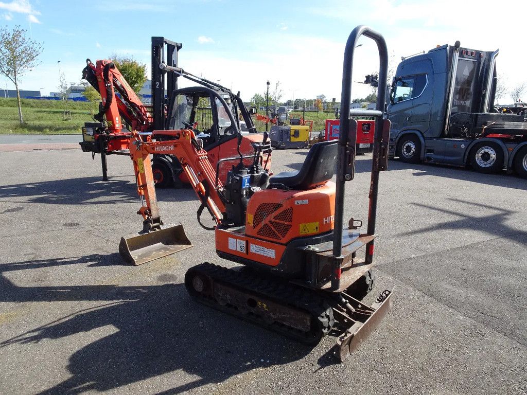 Hitachi ZX10U