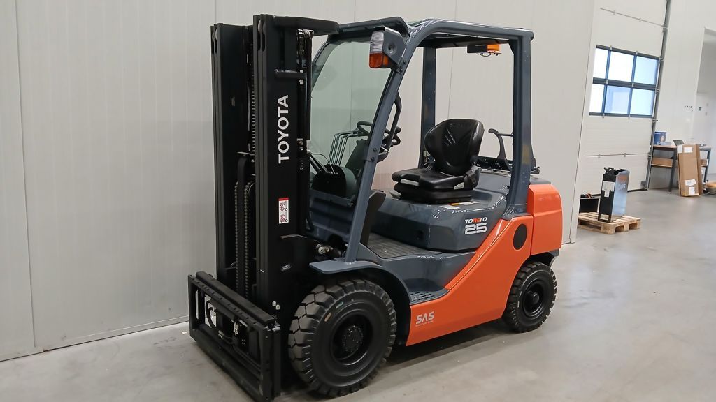 TOYOTA 02-8FBGF-25