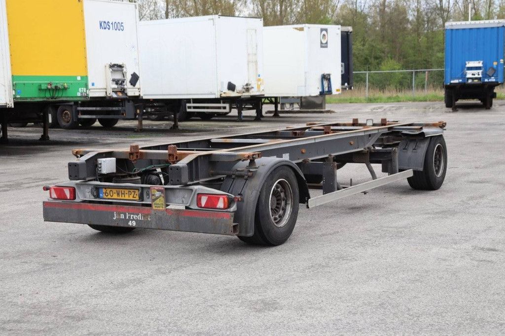 Fahrgestellanhänger Kögel AWE18 2011