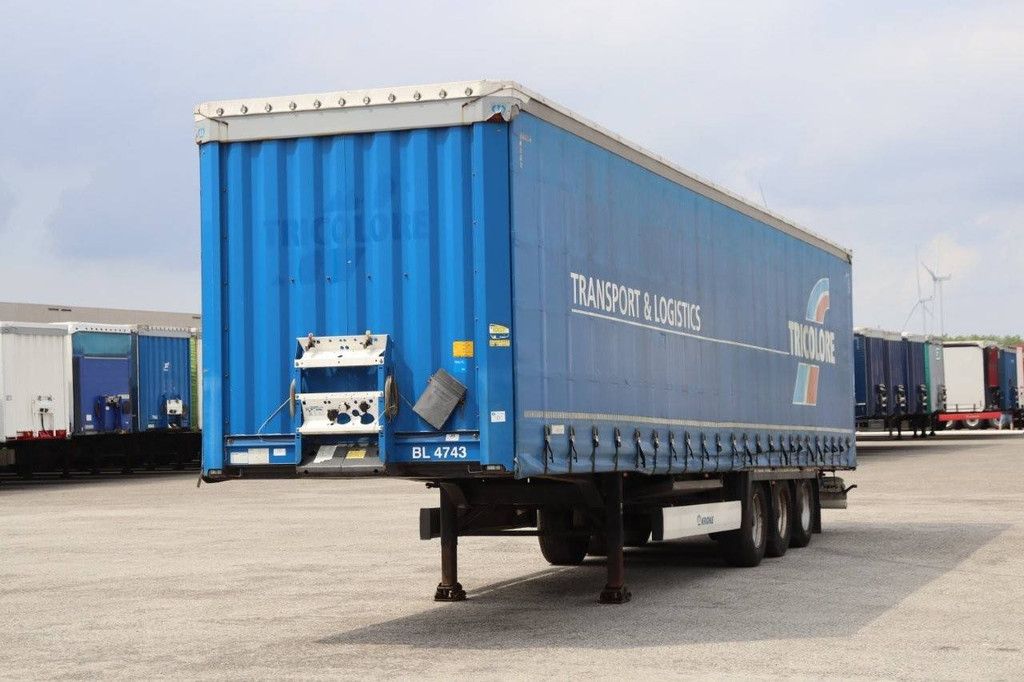 Krone SD sliding tarpaulin trailer