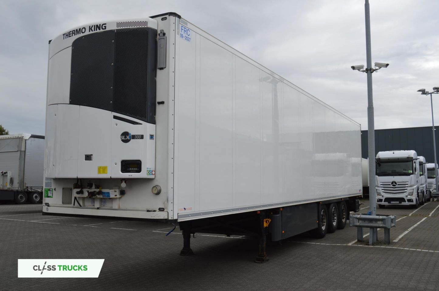 Schmitz Cargobull SKO Double Deck FP 45 ThermoKing SLXi 300