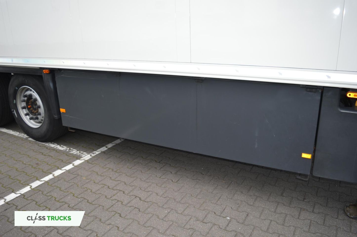 Schmitz Cargobull SKO Double Deck FP 45 ThermoKing SLXi 300