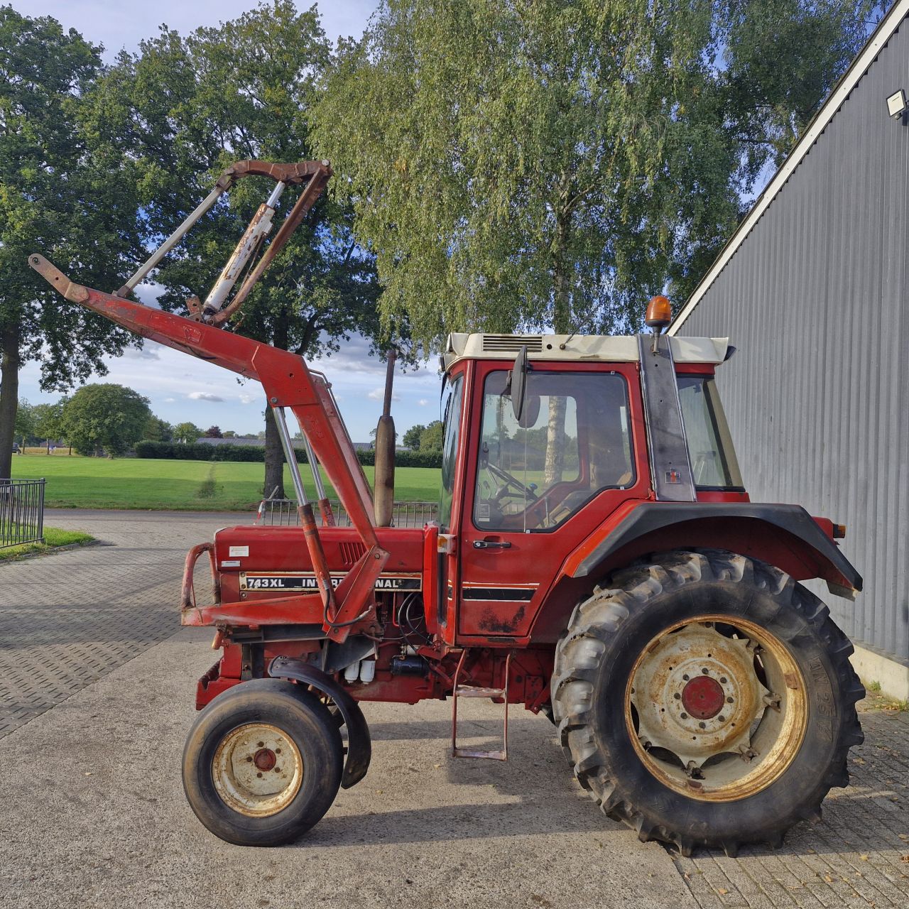International 743xl 745xl