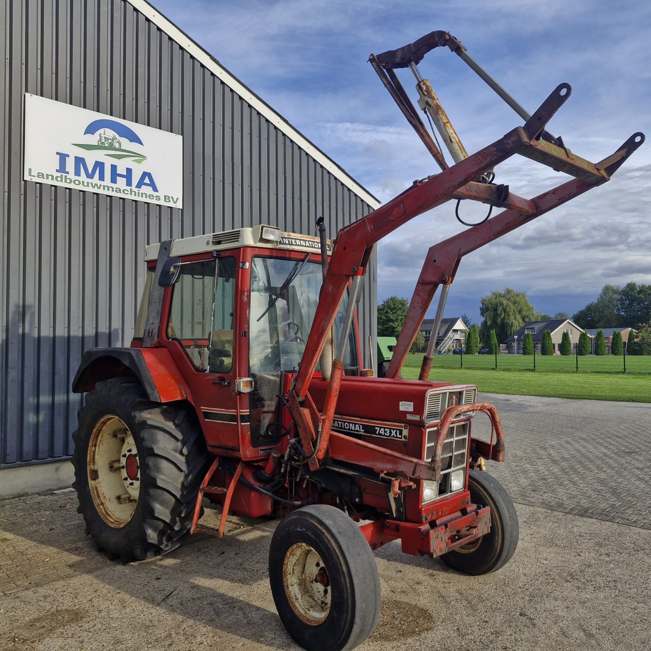 International 743xl 745xl