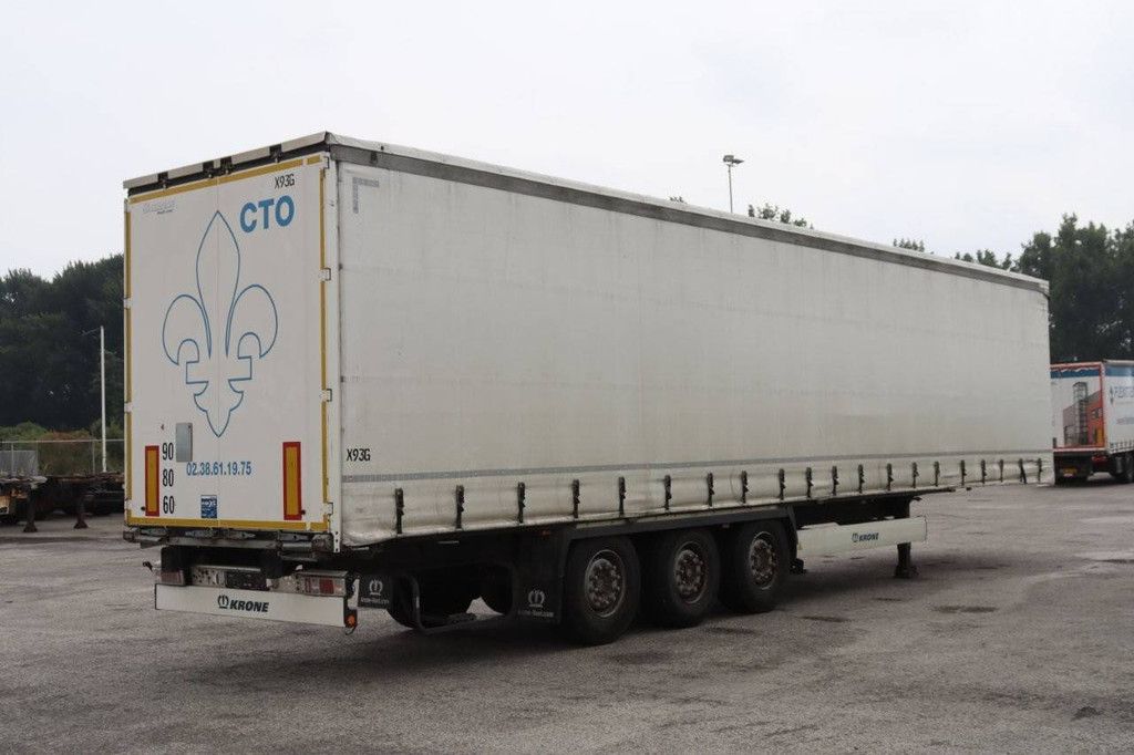 Krone SD sliding tarpaulin trailer