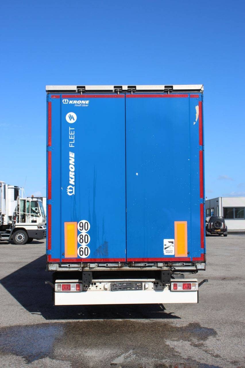 Krone SD sliding tarpaulin trailer