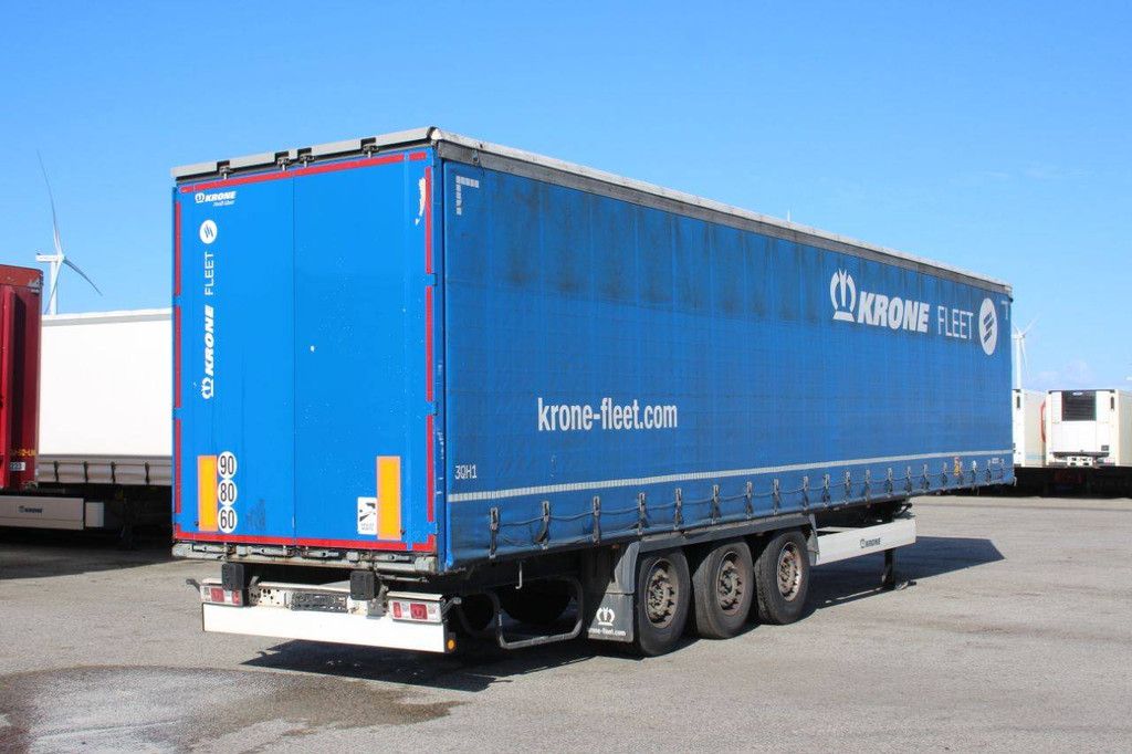 Krone SD sliding tarpaulin trailer