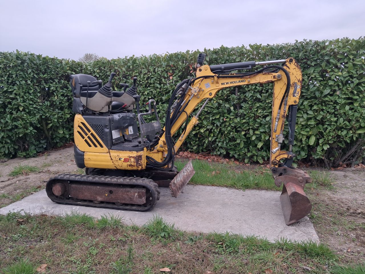 Minigraver New Holland E9 SR / Marge / Sloop- sorteer Minikraan