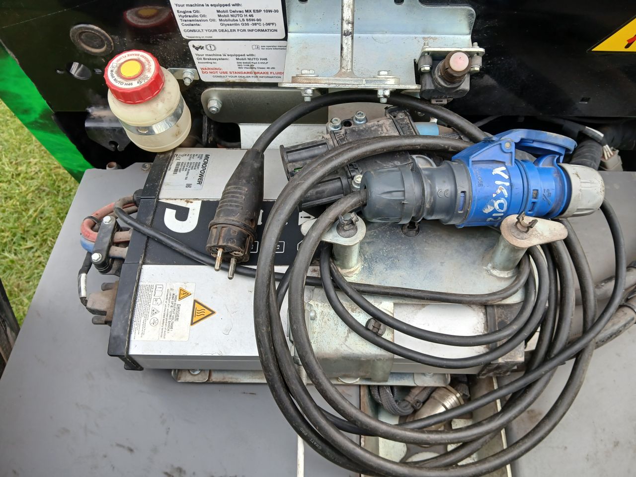Giant G2200 E X-TRA 520ah accu snellader koop/huur