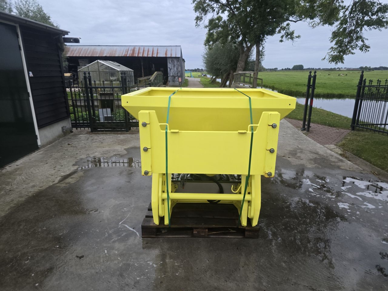 Zout strooier Rauch axeo 18.1 C zoutstrooier