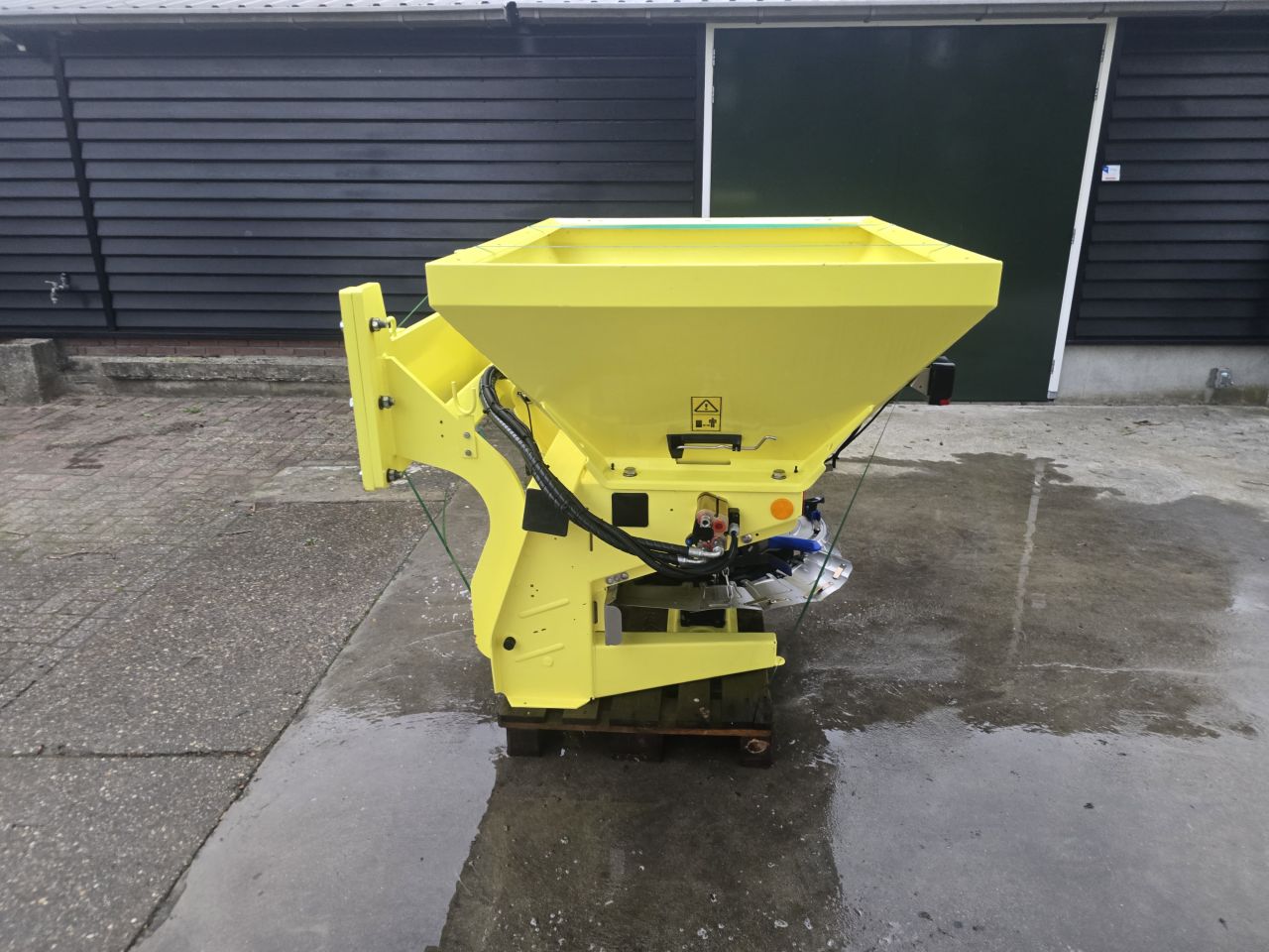 Zout strooier Rauch axeo 18.1 C zoutstrooier