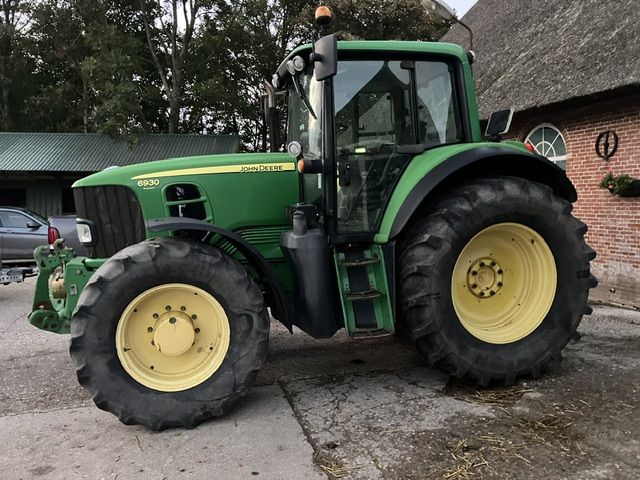 John deere 6930