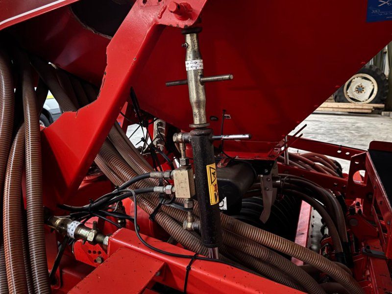 Kuhn Venta LC 402