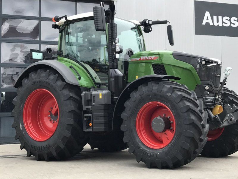 Fendt 728 Profi Plus mit Trimble und Reifendruckregelung