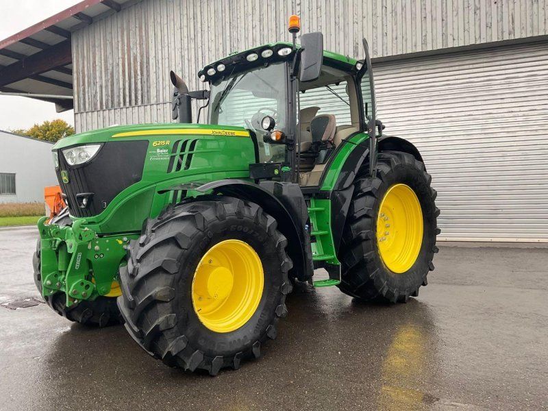 John Deere 6215R
