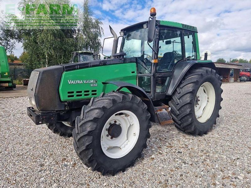 Valtra 8050