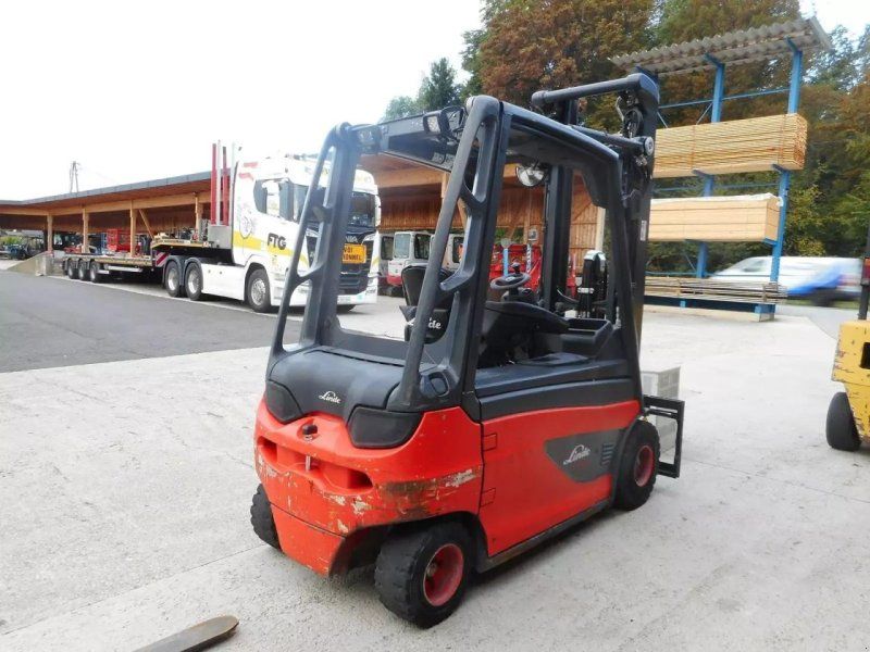 Linde e30l-01 mit freihubmast + ss ( batt. 2021 )