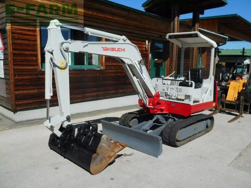 Takeuchi tb030 ( 2.870kg ) sw + 2 löffel
