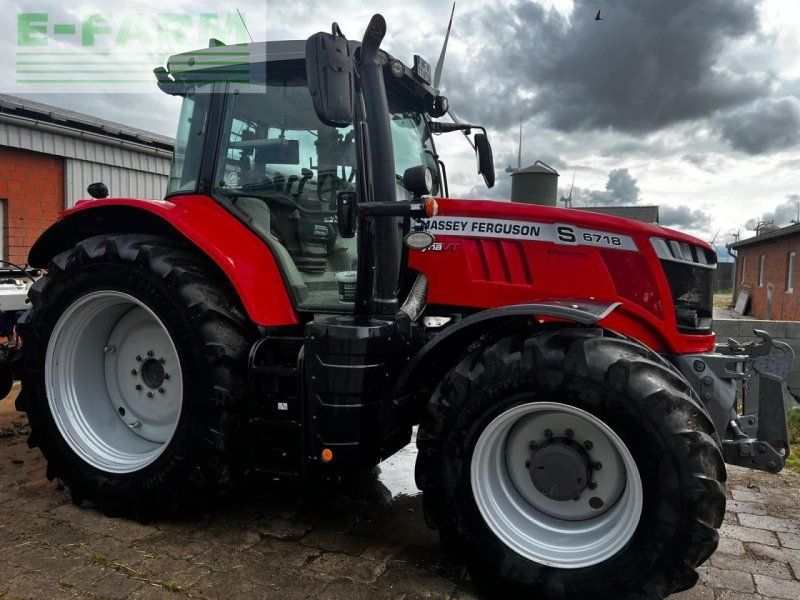 Massey Ferguson 6718S Dyna-VT