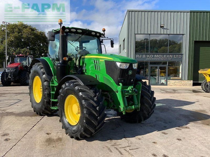 John Deere 6215r  (st24210)