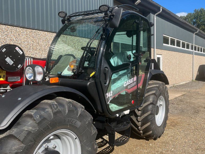 Case IH FARMLIFT 742