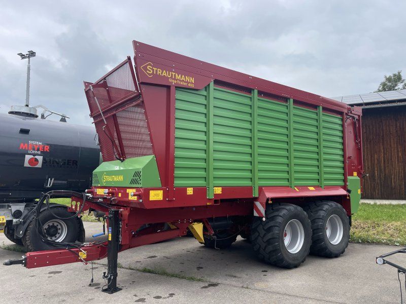 Strautmann Giga- 400 Häckseltransport