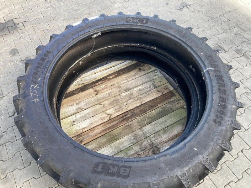 BKT 270/95R46
