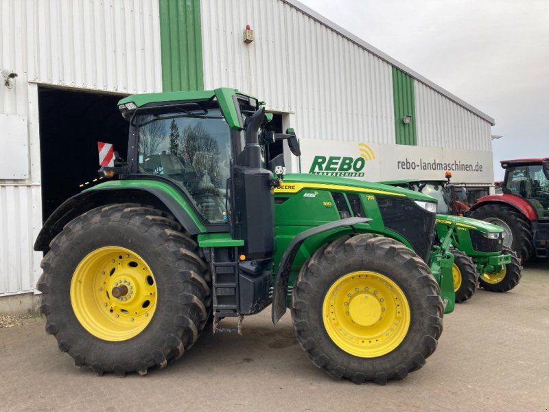 John Deere 7R 310