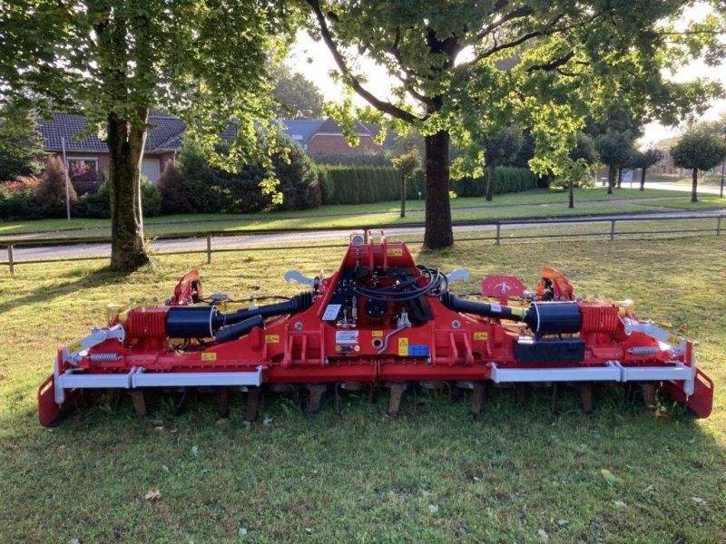 Pöttinger LION 403 C