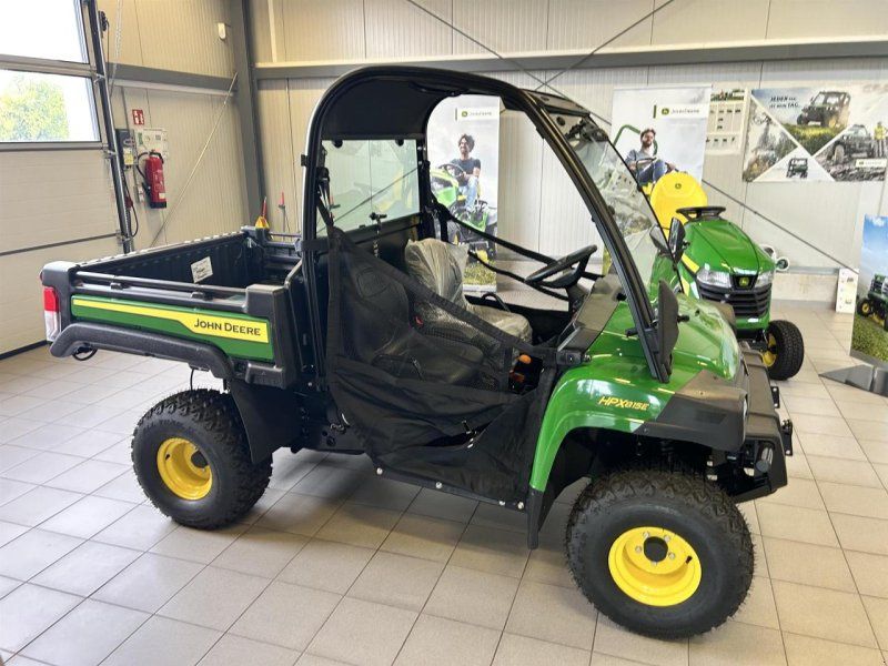 John Deere Gator HPX815E