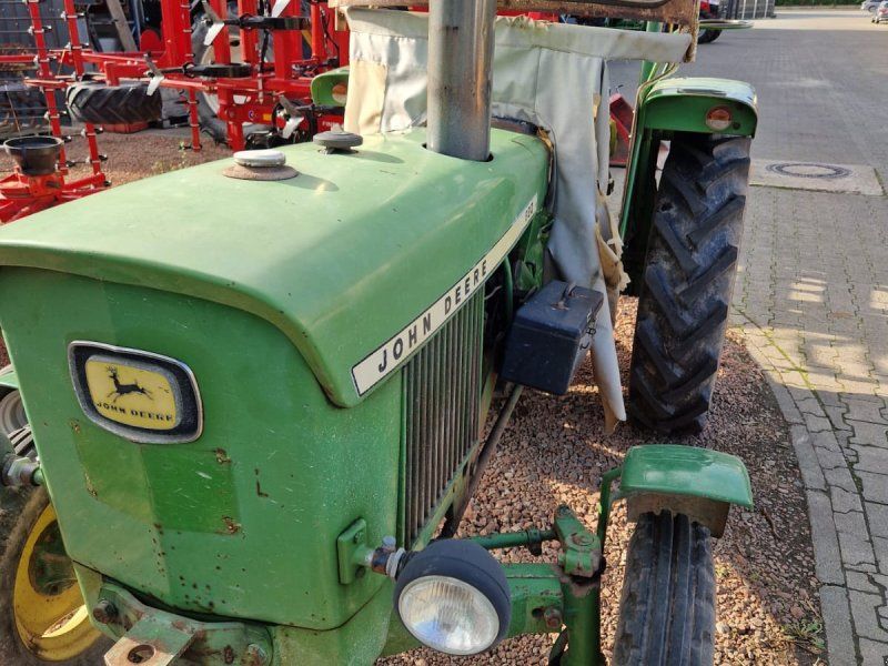 John Deere 820