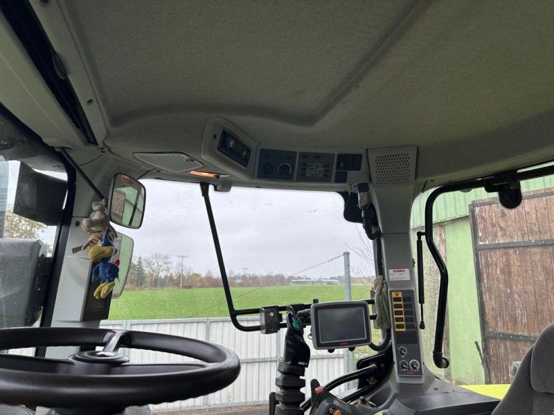 Claas Arion 620
