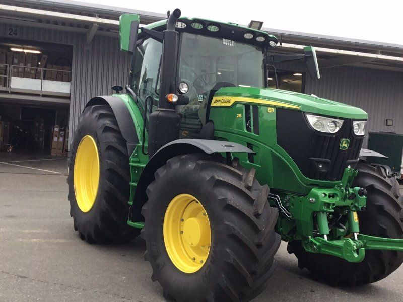 John Deere 6R215