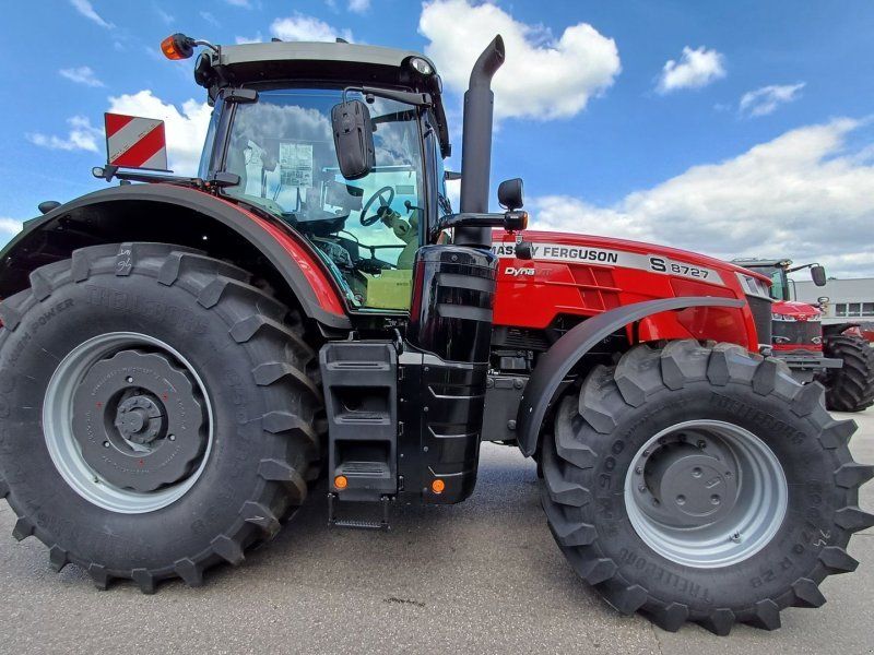 Massey Ferguson 8727 S (Stage V)